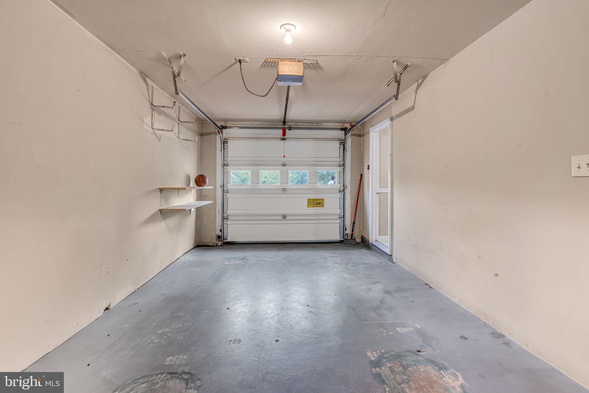 WOODGATE MANOR - Residential