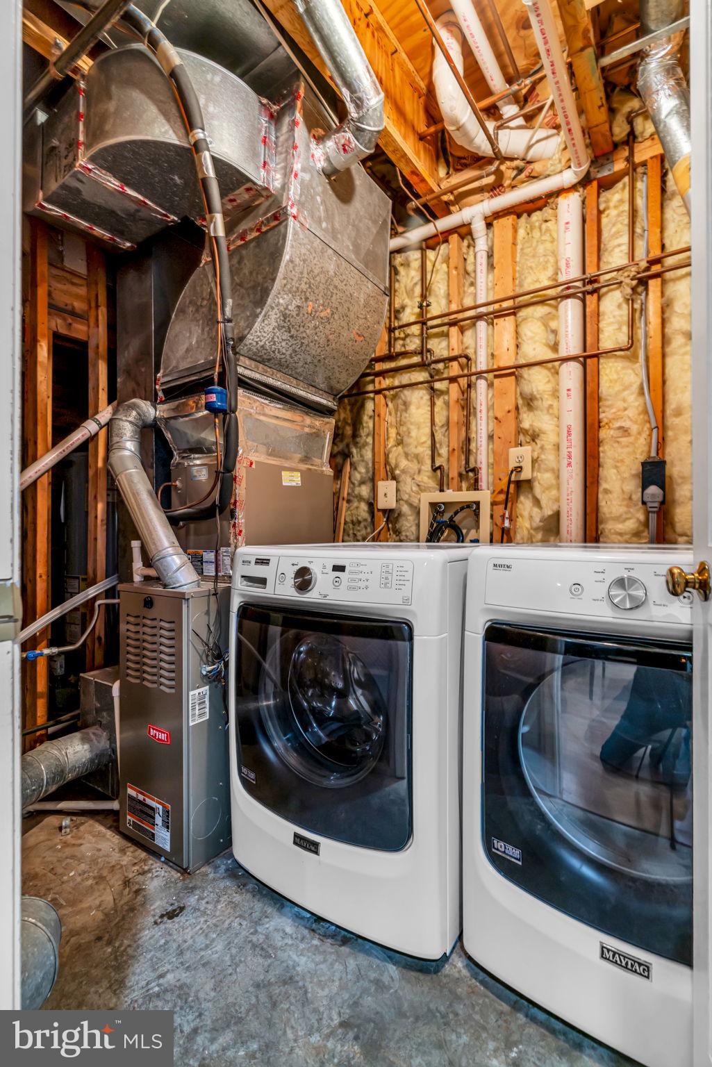 WOODGATE MANOR - Residential