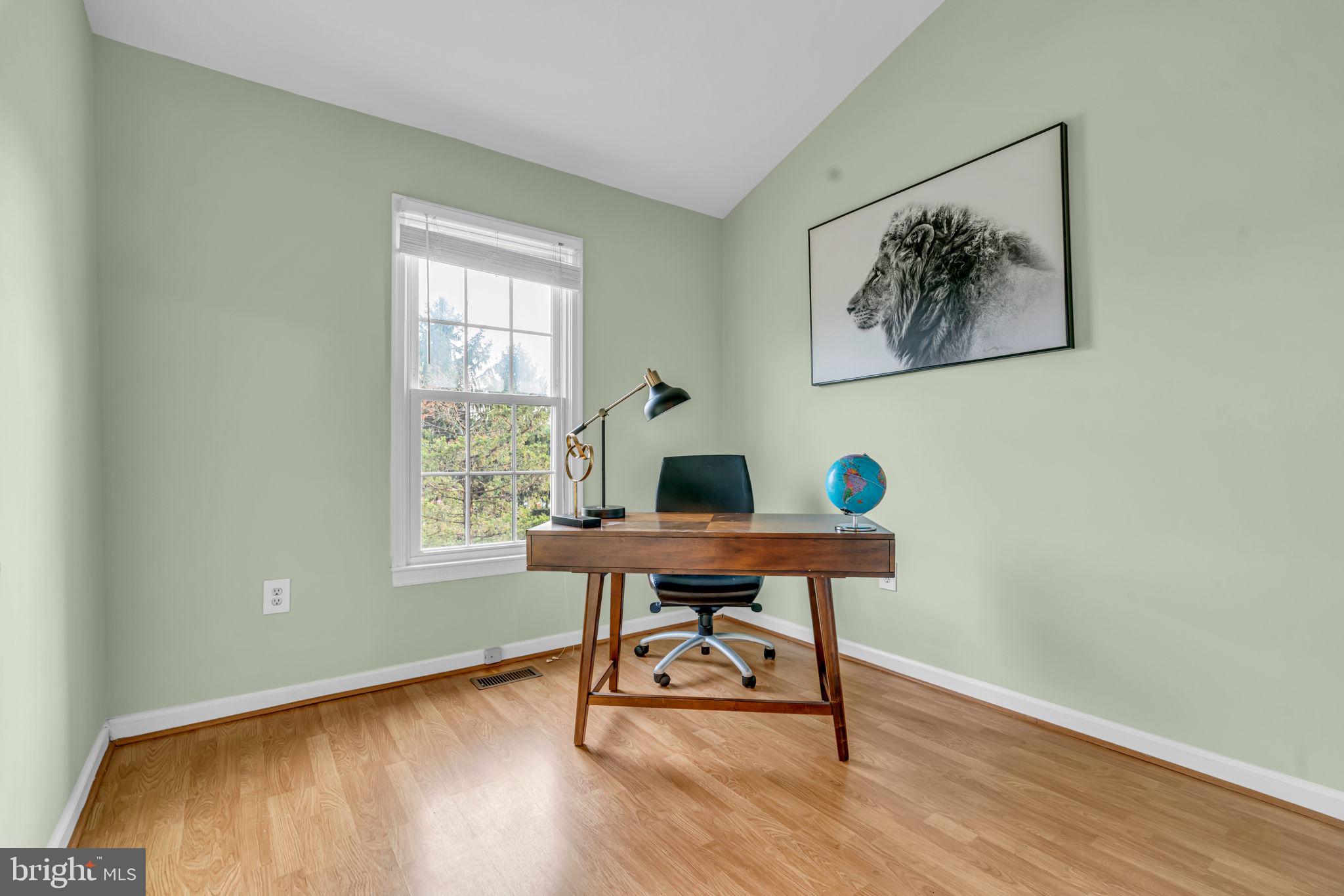 WOODGATE MANOR - Residential