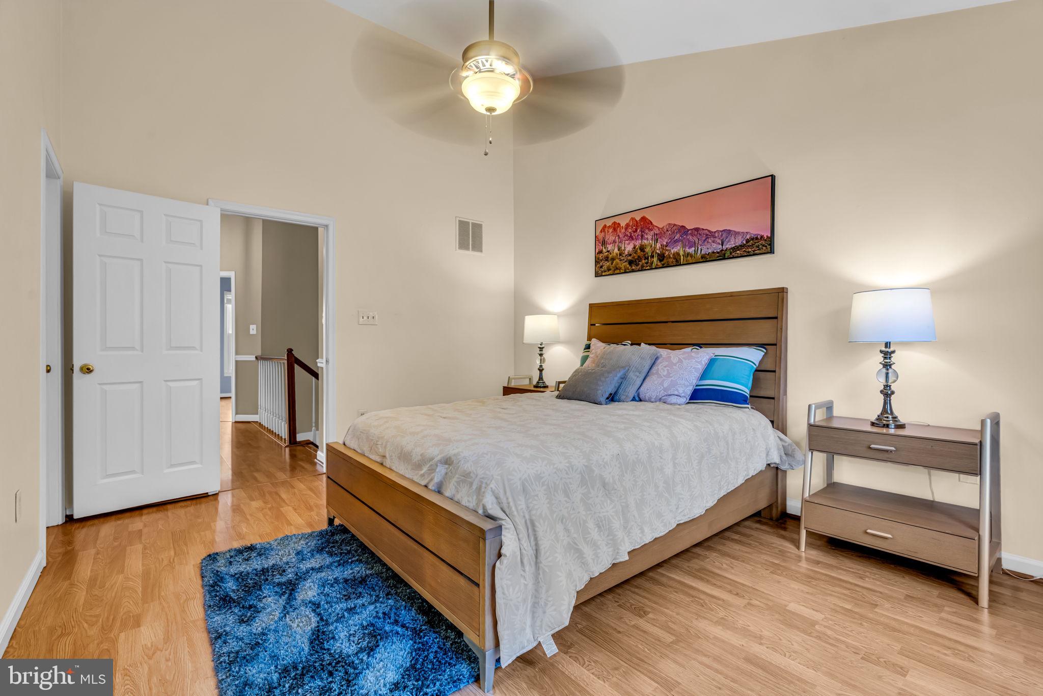 WOODGATE MANOR - Residential