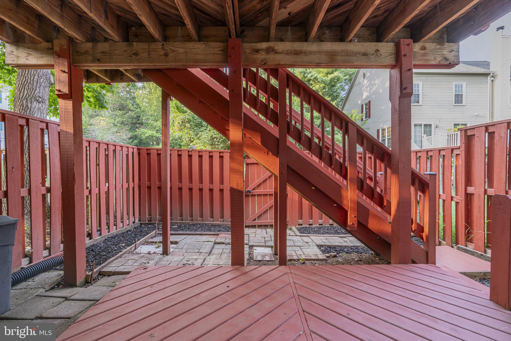 WOODGATE MANOR - Residential