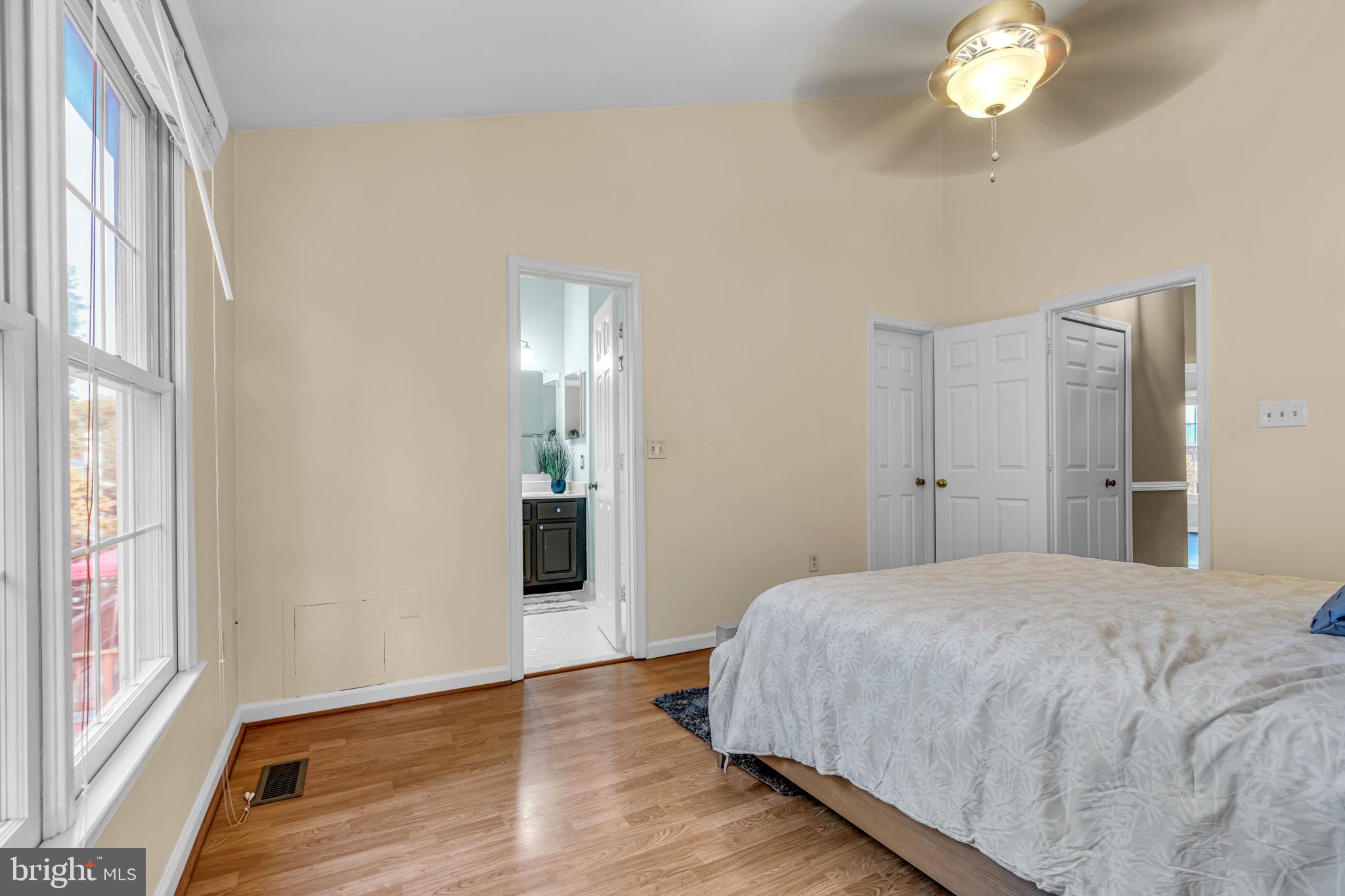 WOODGATE MANOR - Residential