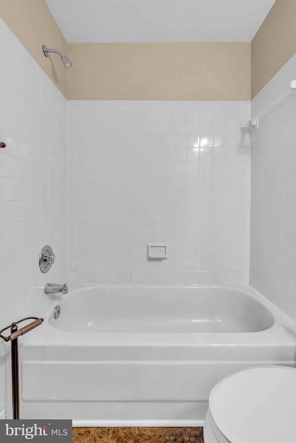 WOODGATE MANOR - Residential