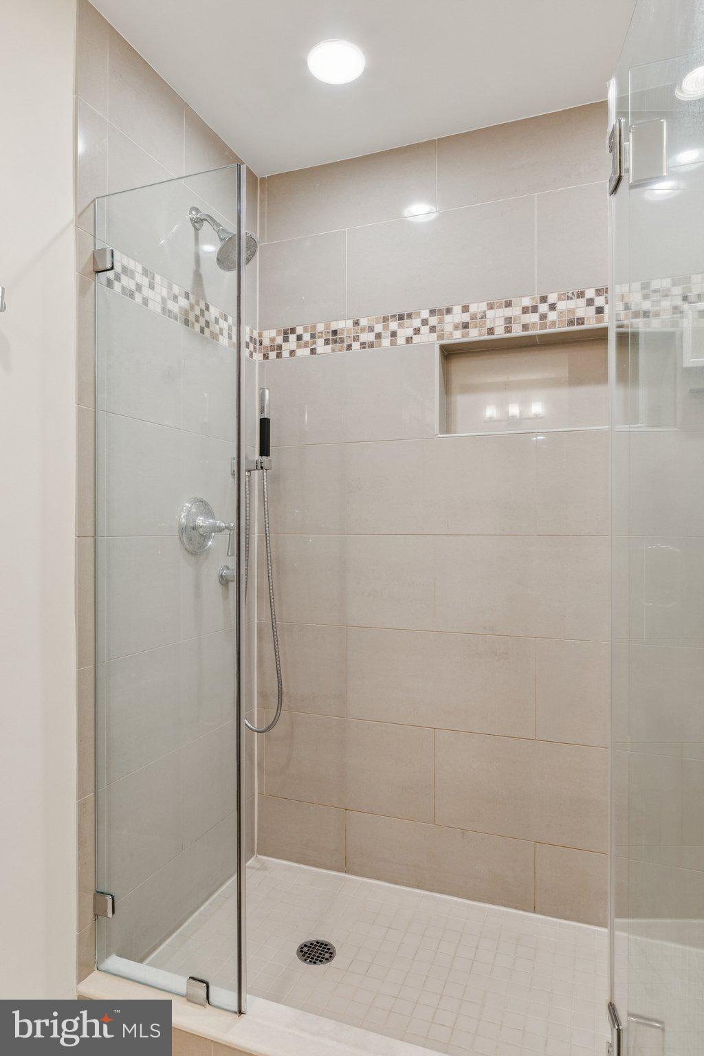 THE KENTLANDS - Residential