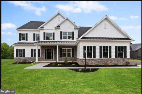 110 ELENA HARRISBURG PA 17112