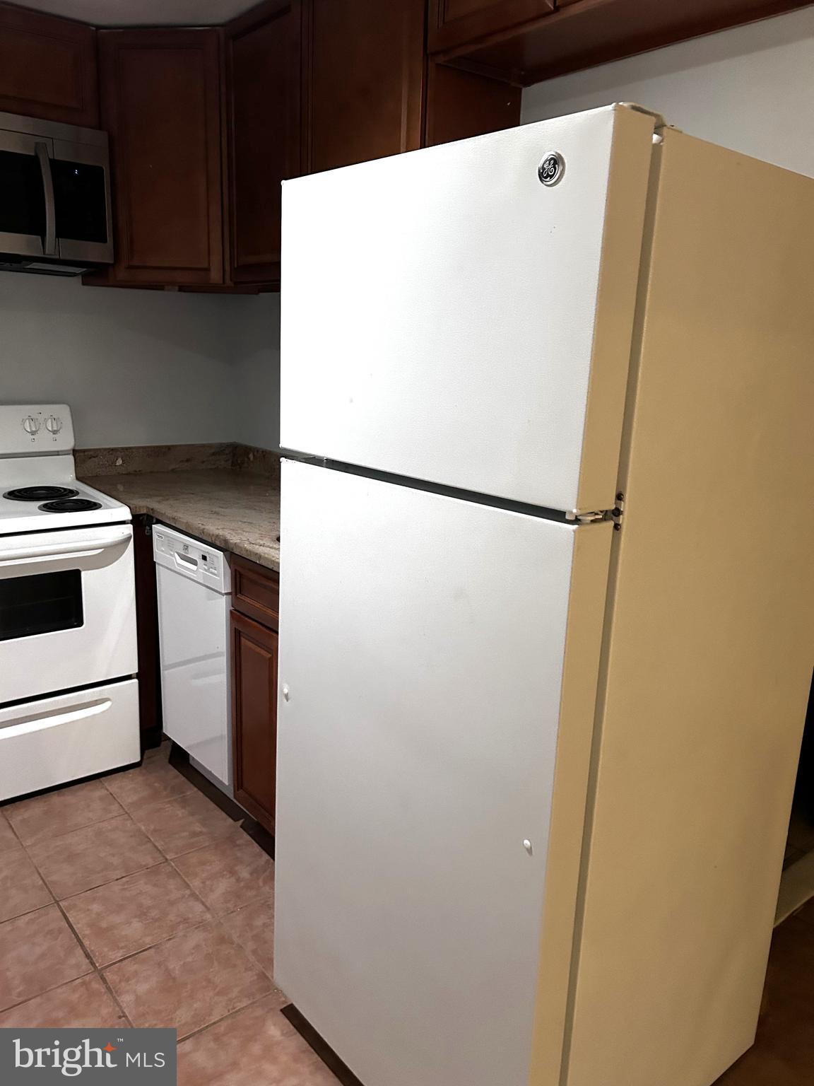 SPYGLASS HILL - Residential Lease