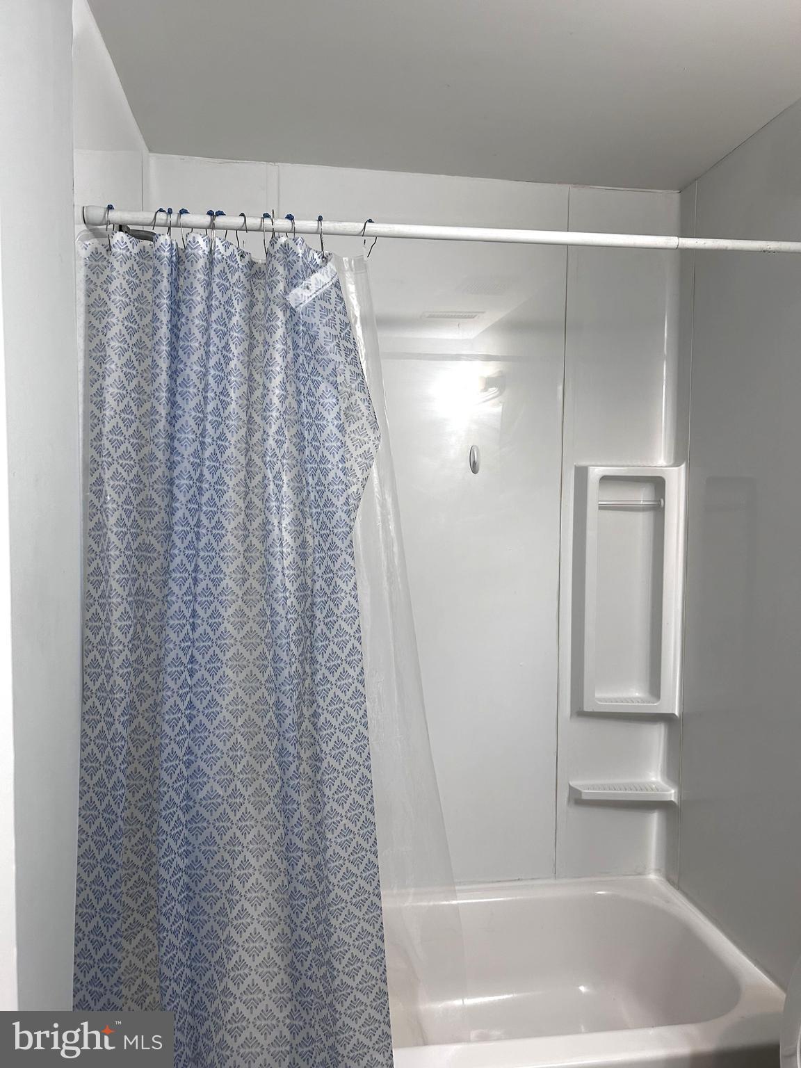 SPYGLASS HILL - Residential Lease