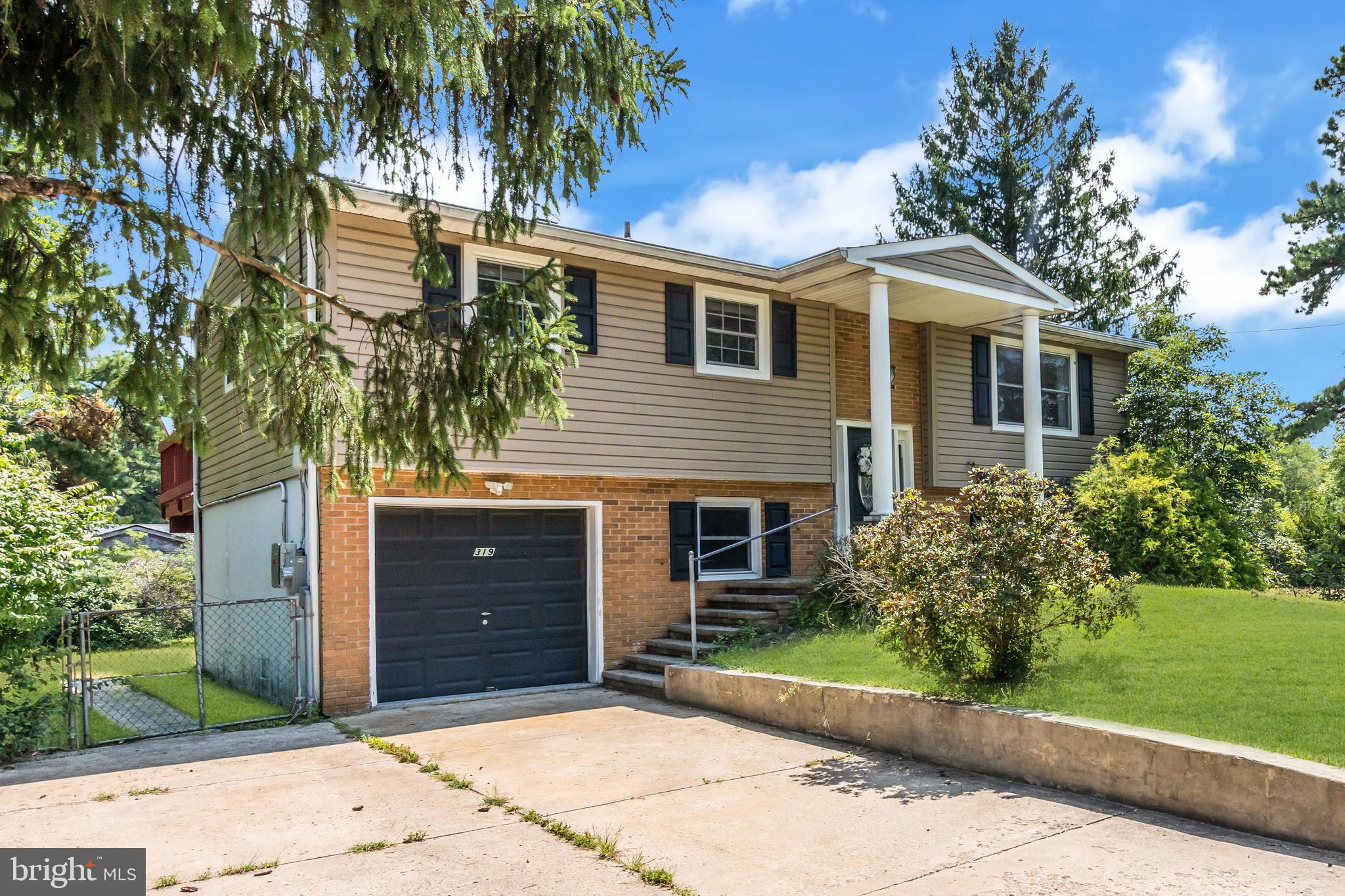 319 SEMINOLE TRAIL