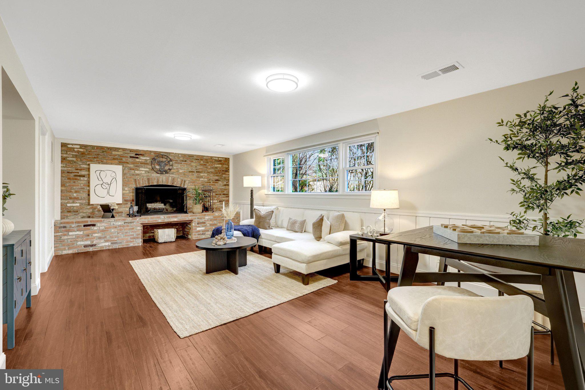 MANTUA - Residential