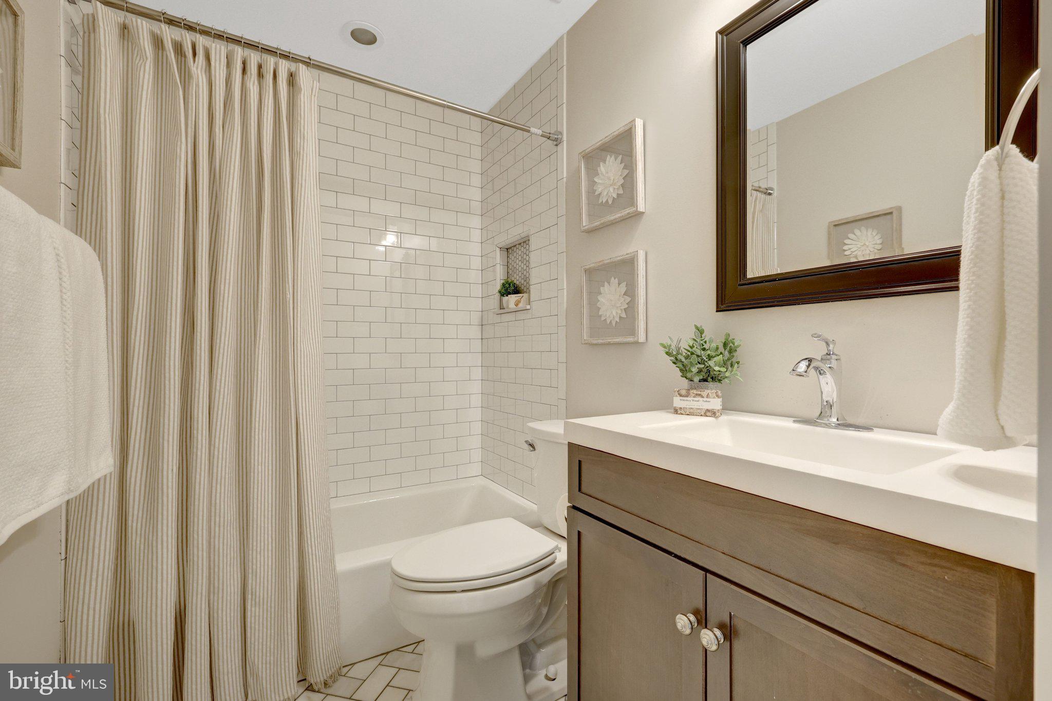 MANTUA - Residential