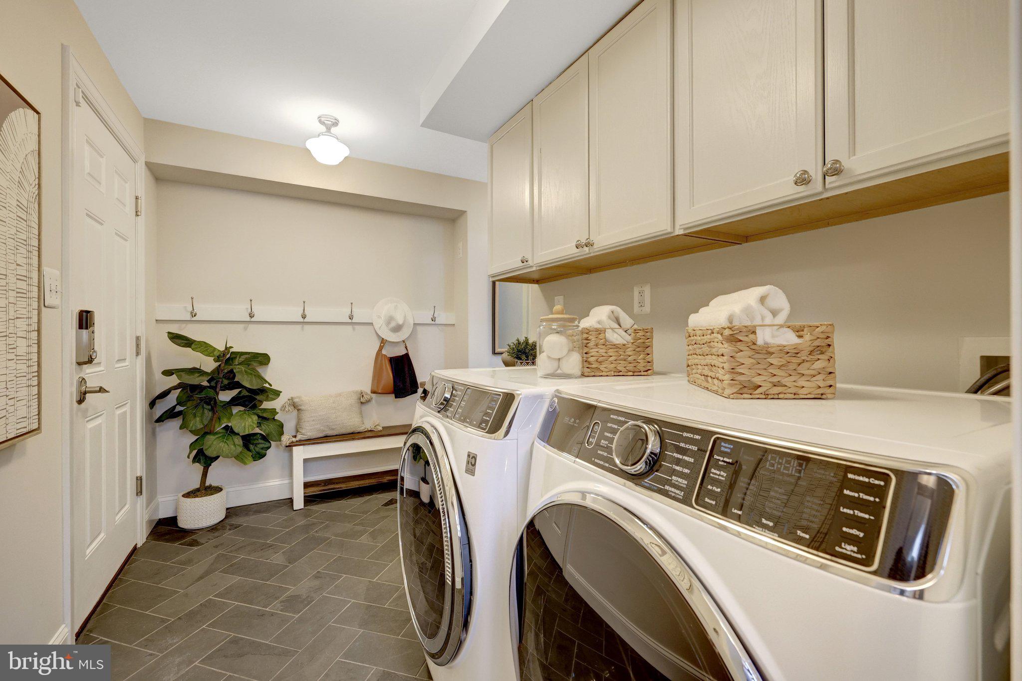 MANTUA - Residential