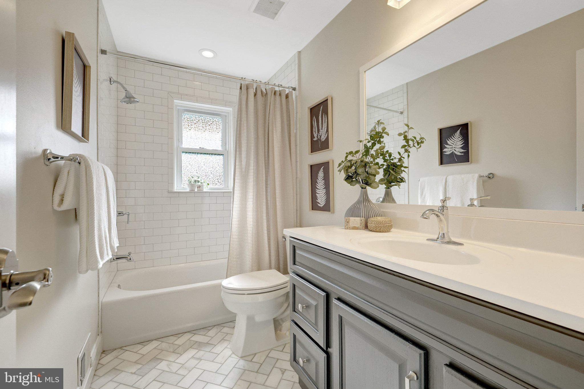 MANTUA - Residential