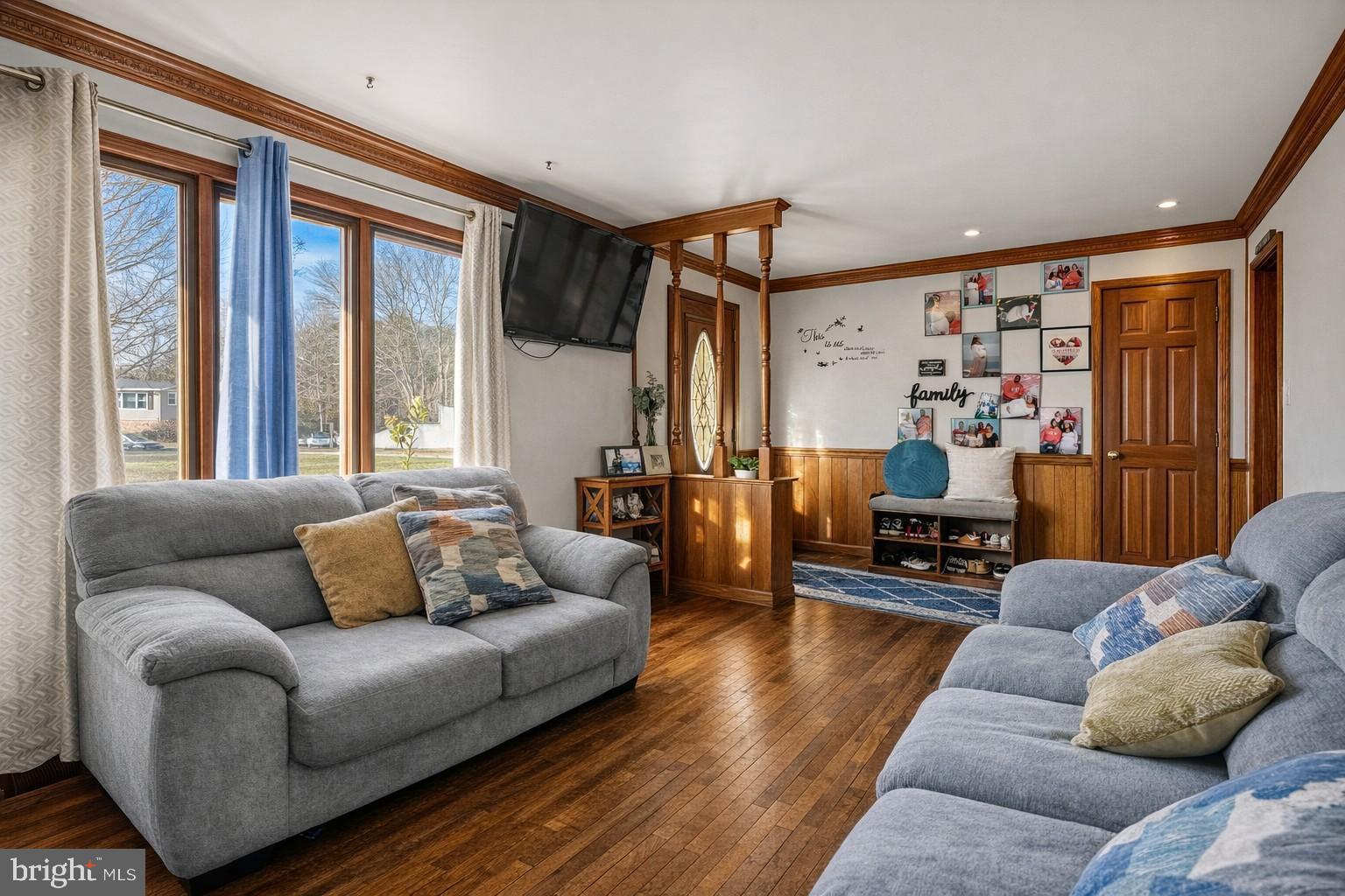 BAREFOOT ACRES - Residential