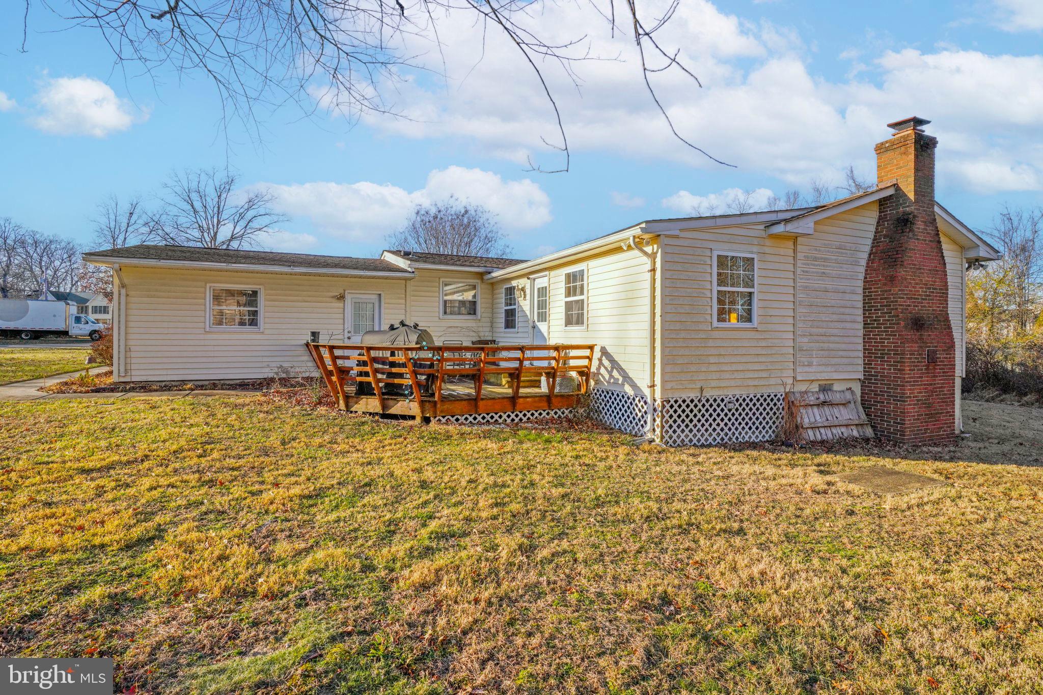 BAREFOOT ACRES - Residential