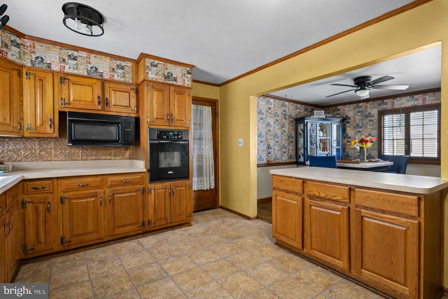 BAREFOOT ACRES - Residential