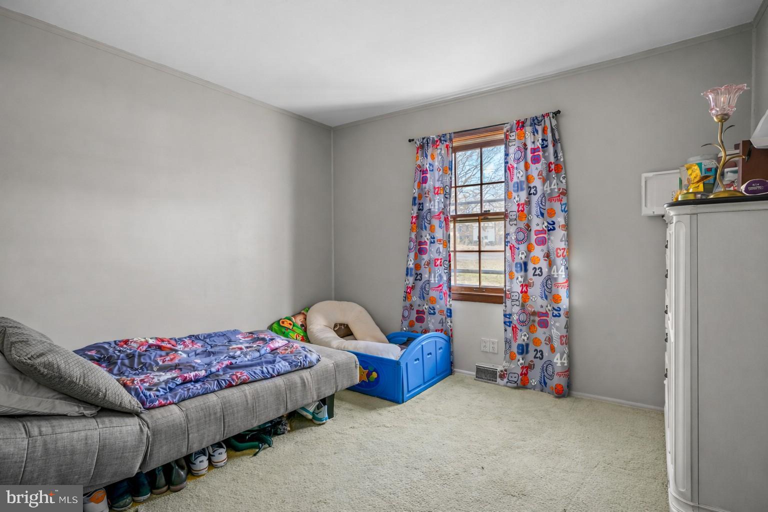 BAREFOOT ACRES - Residential