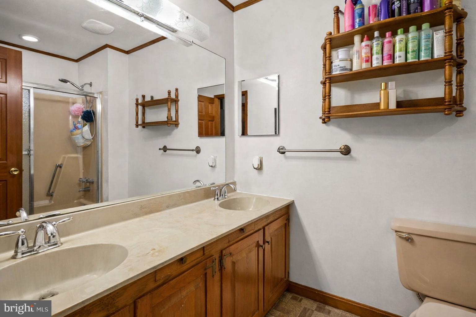 BAREFOOT ACRES - Residential