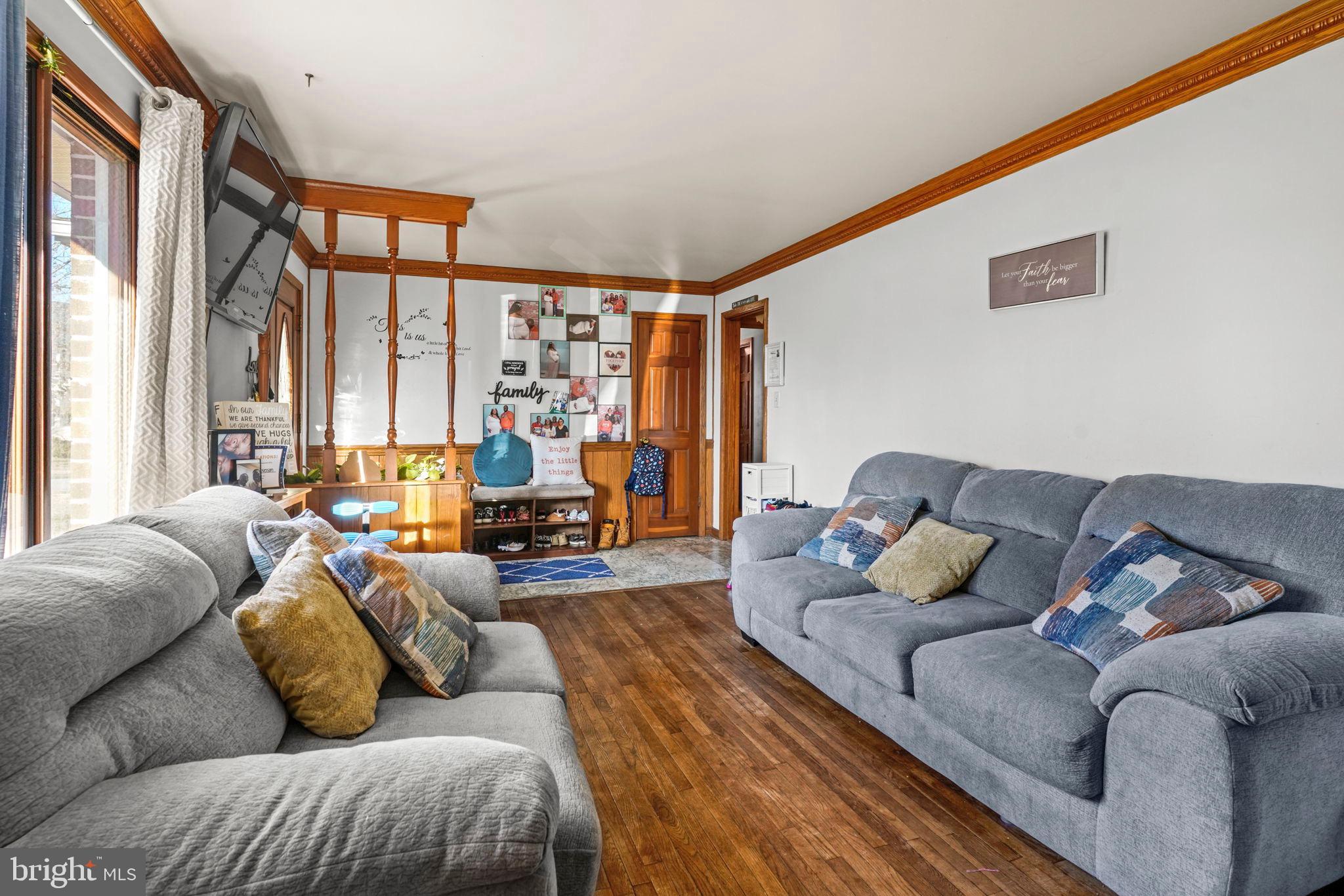 BAREFOOT ACRES - Residential