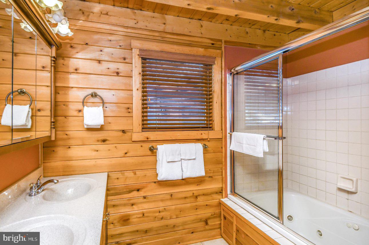 OAKLAND - Residential