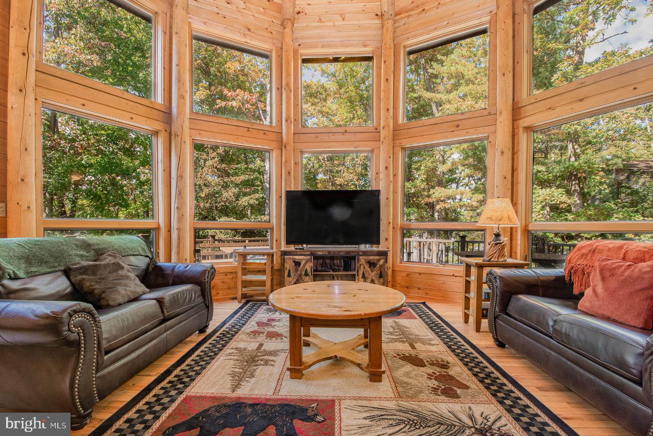 OAKLAND - Residential