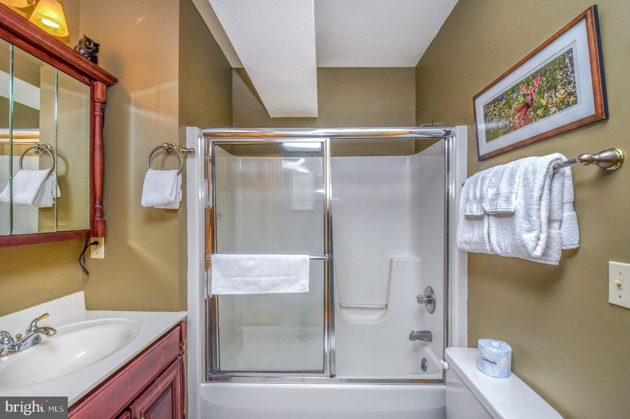 OAKLAND - Residential