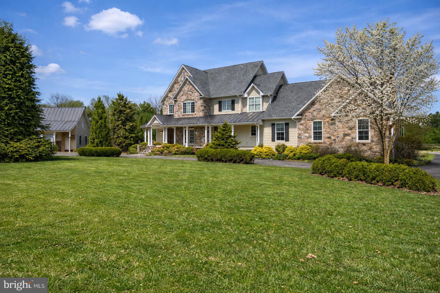 6821 KOANDAH GARDENS