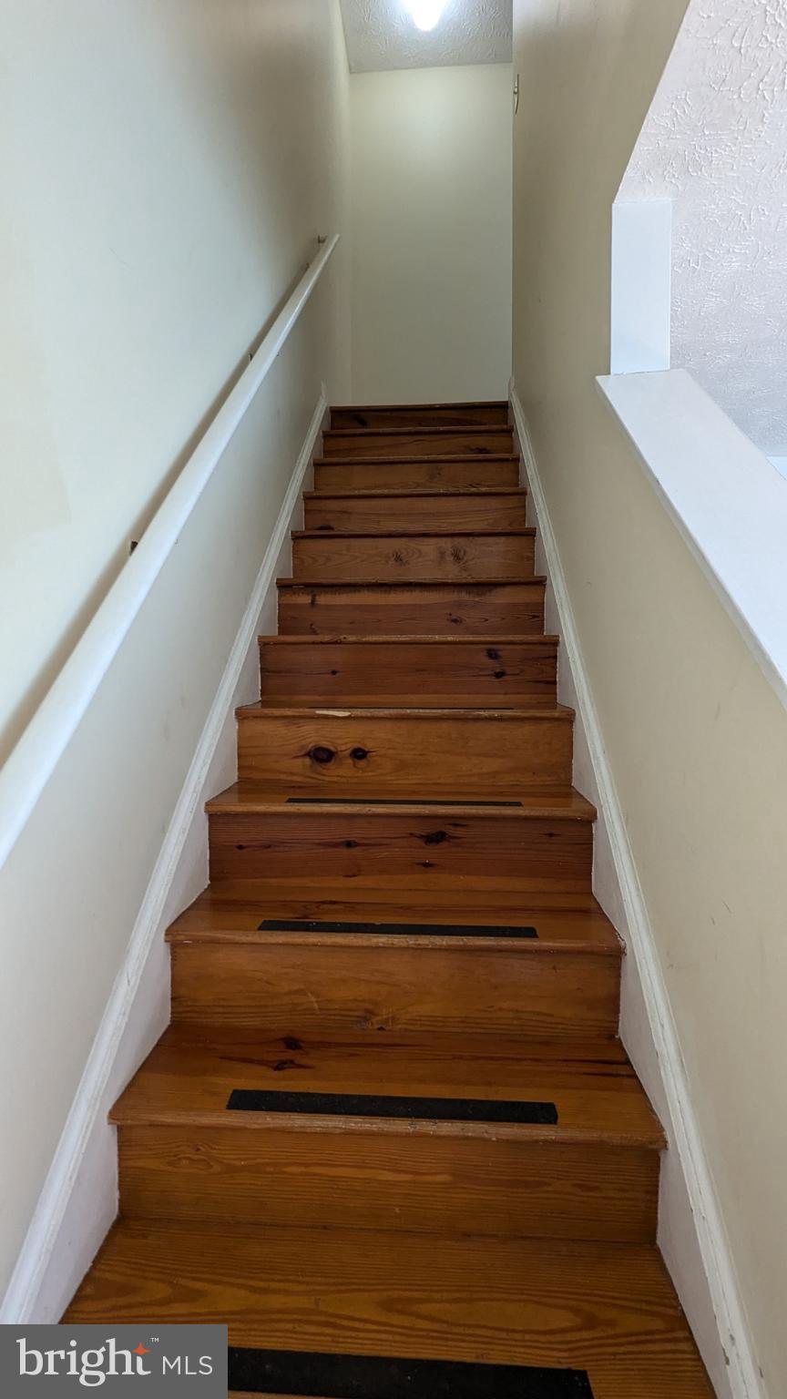 BROOKLAND HEIGHTS - Residential Lease