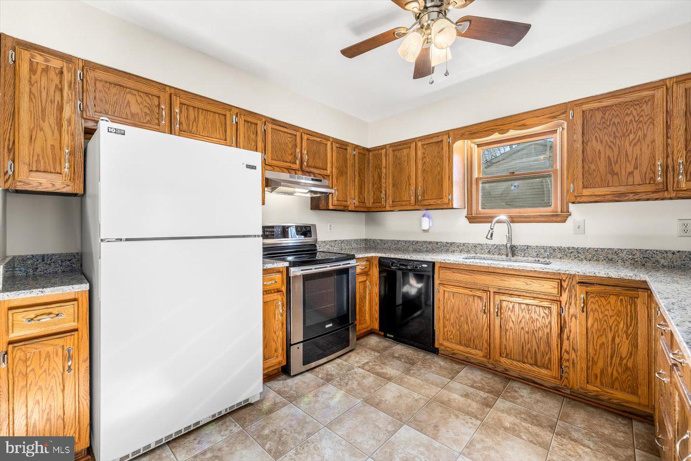 LAKE WILDERNESS - Residential