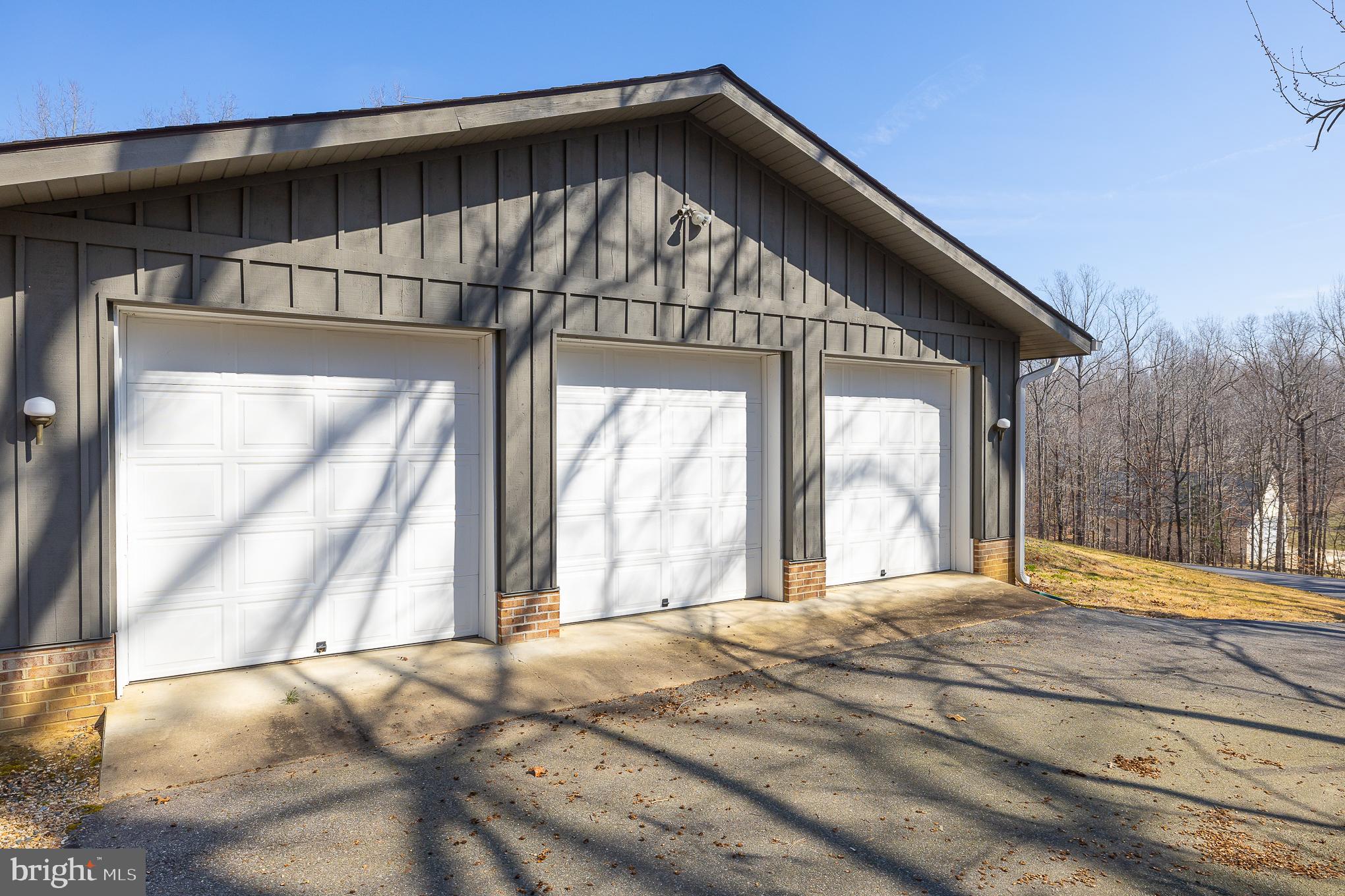 20 CESSNA LANE