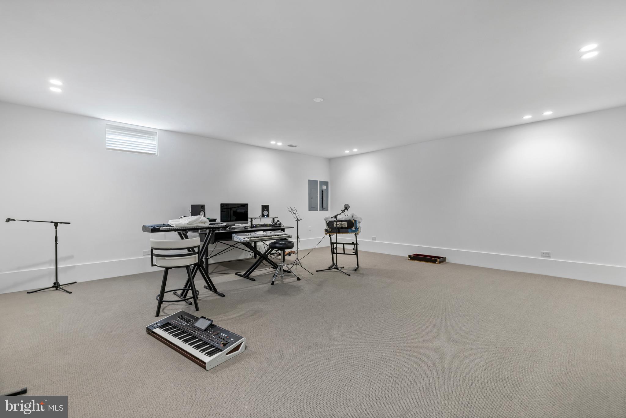 GRANT AT WILLOWSFORD - Residential