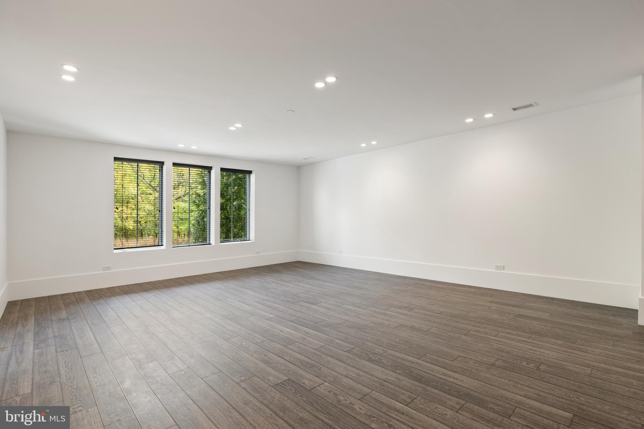 GRANT AT WILLOWSFORD - Residential