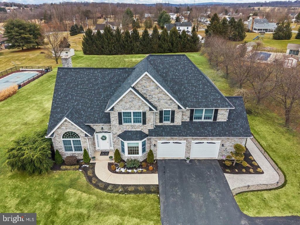 Photo of 1007 Chestnut Place, HUMMELSTOWN, PA 17036 (MLS # PADA2057168)