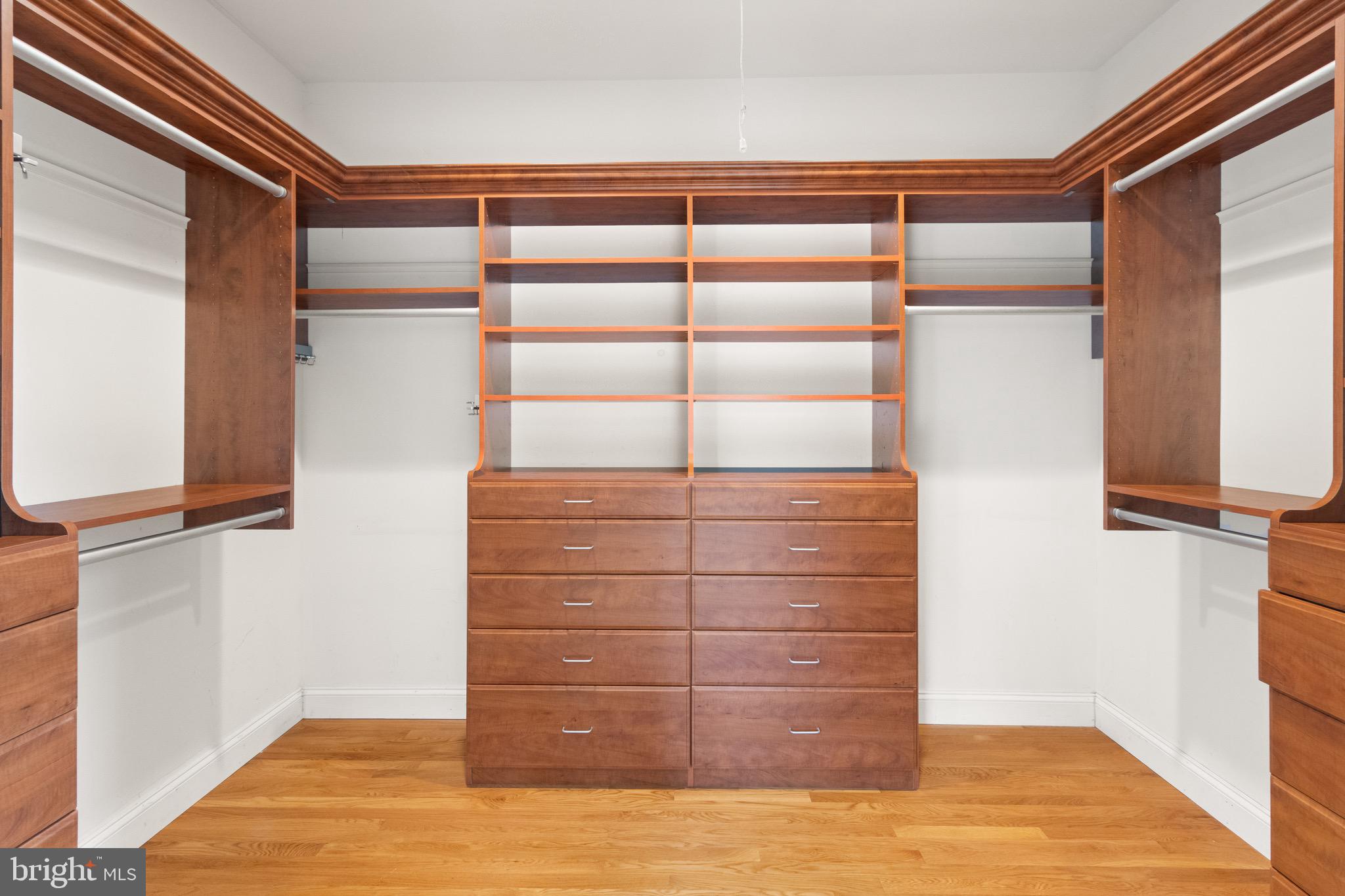 GAILA WOODS - Residential