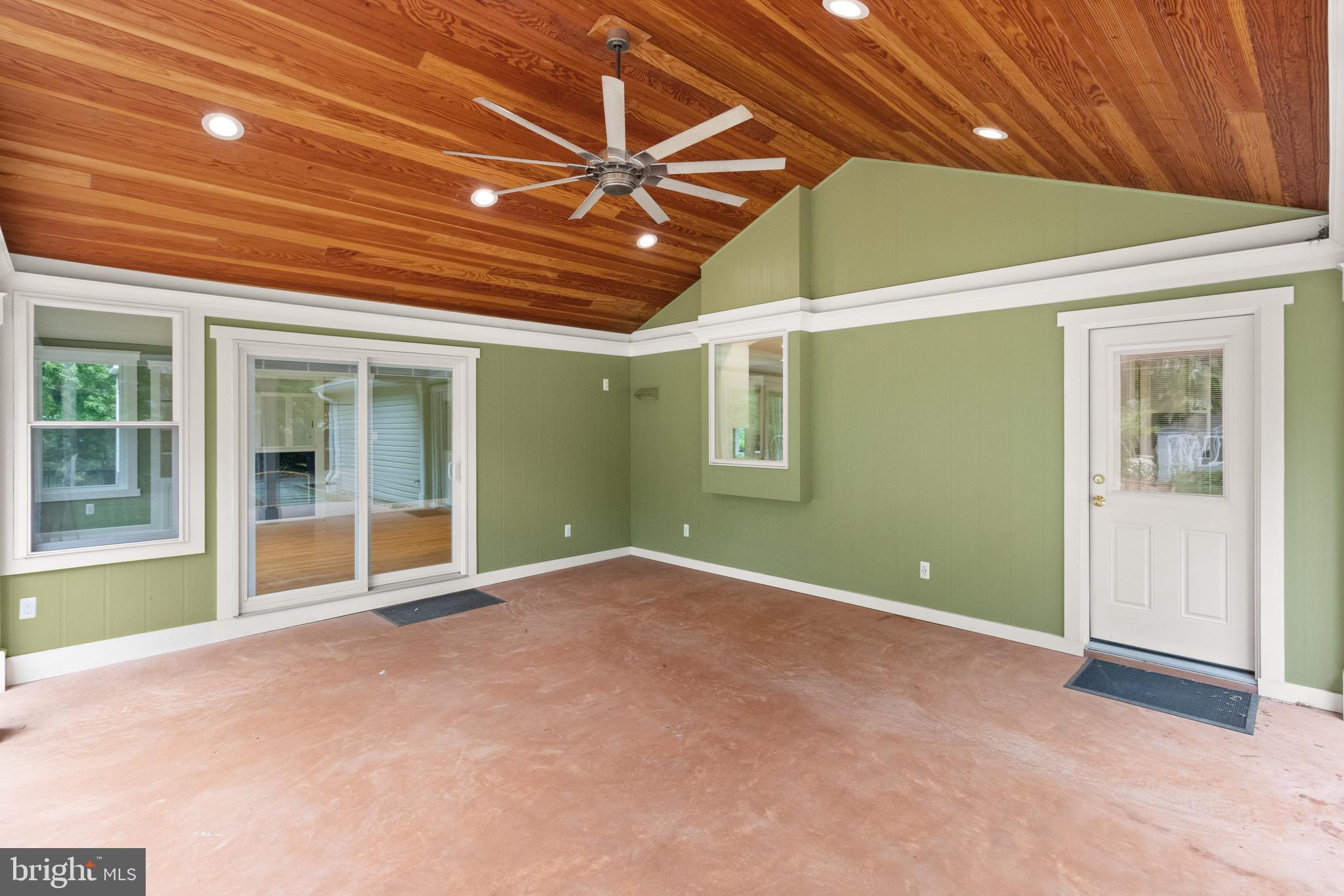 GAILA WOODS - Residential