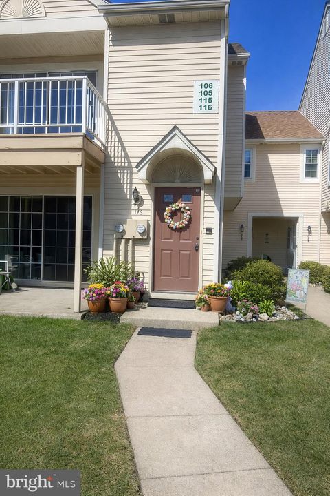 Condo For Sale - 116 Thornwood Drive<br/> MOUNT LAUREL, NJ 08054