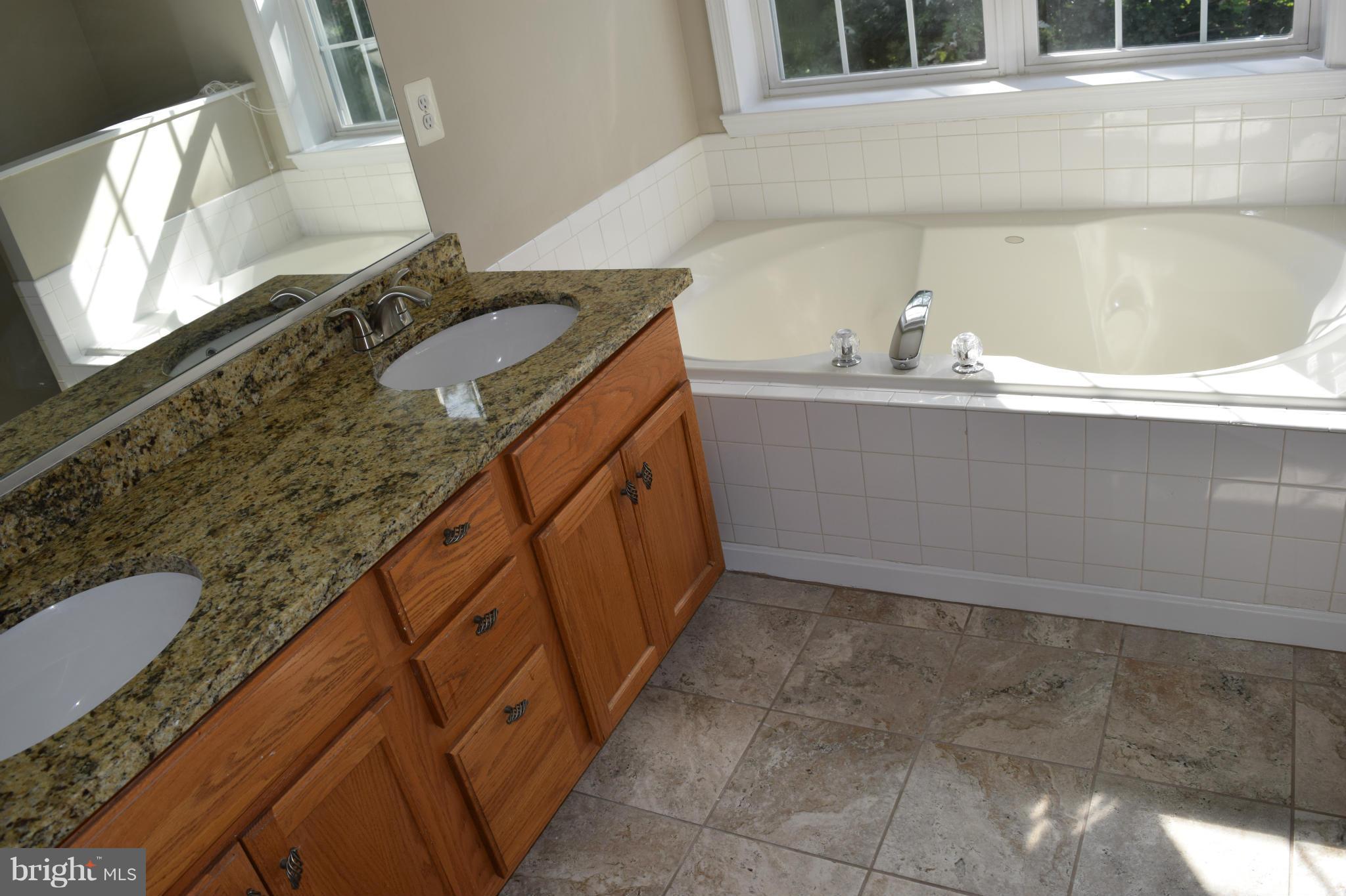 RESERVOIR RIDGE - Residential