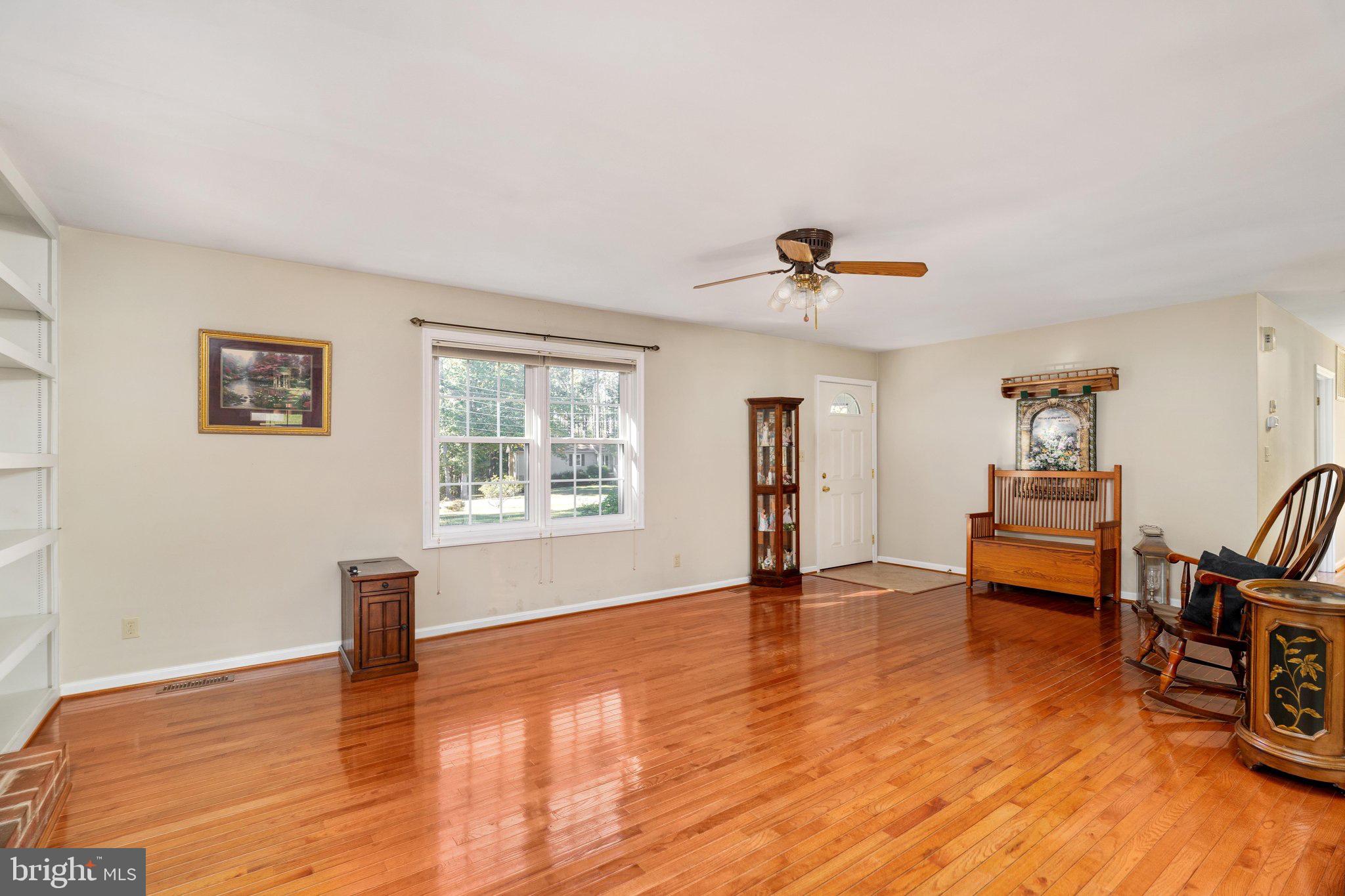 142 WEAVER LANE