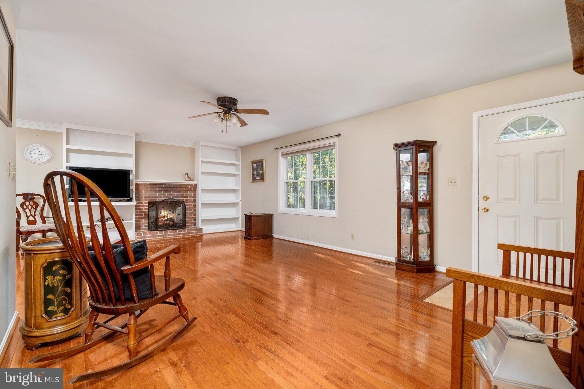 142 WEAVER LANE