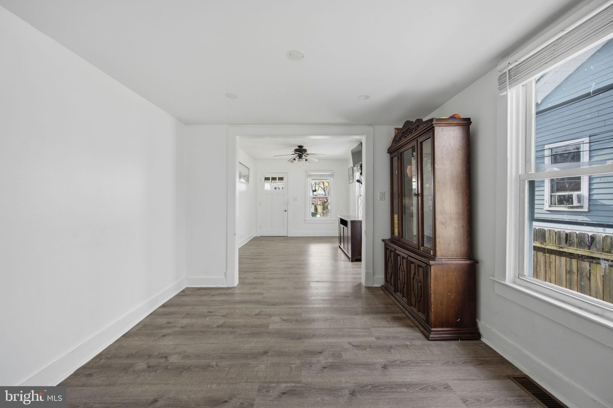 COLMAR MANOR - Residential