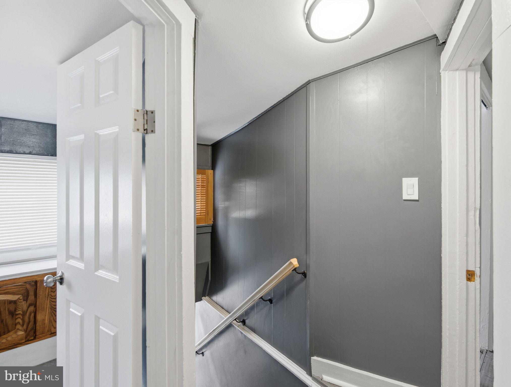 COLMAR MANOR - Residential