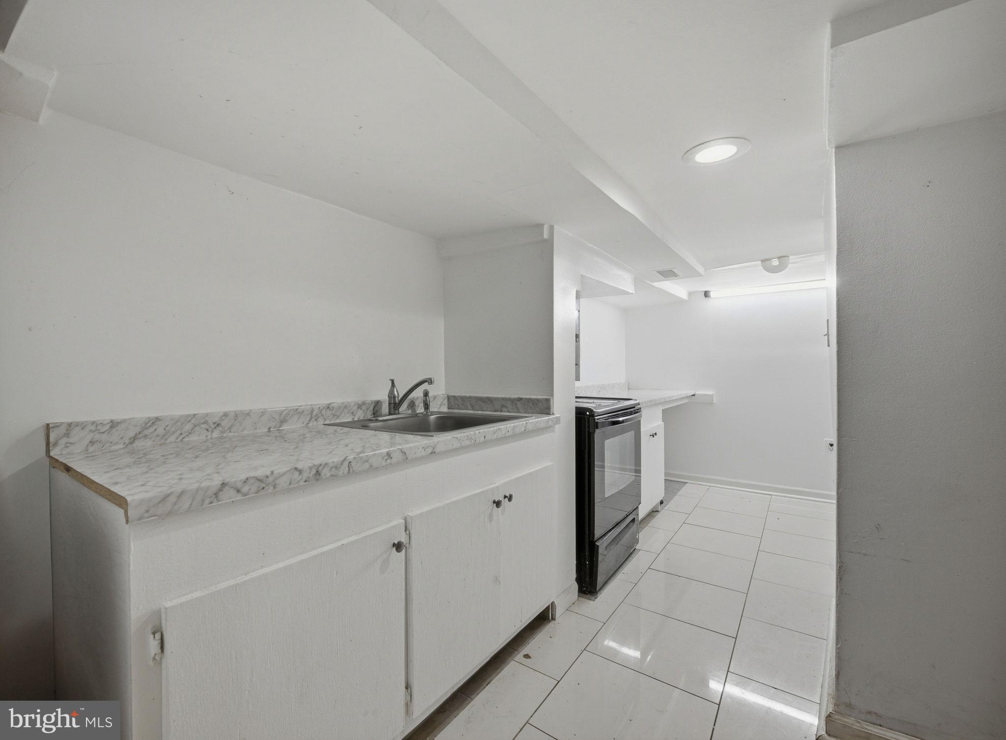 COLMAR MANOR - Residential