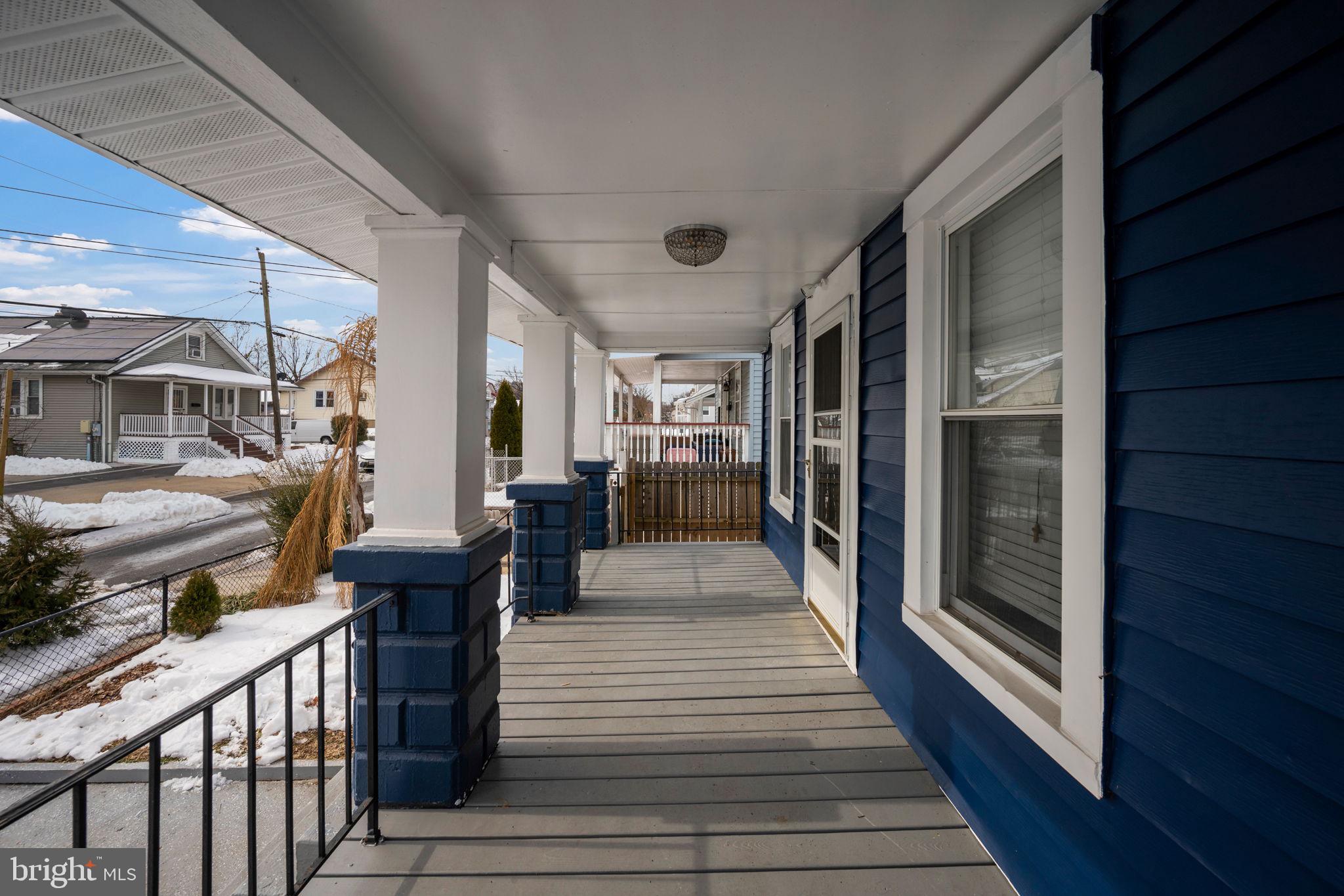 COLMAR MANOR - Residential