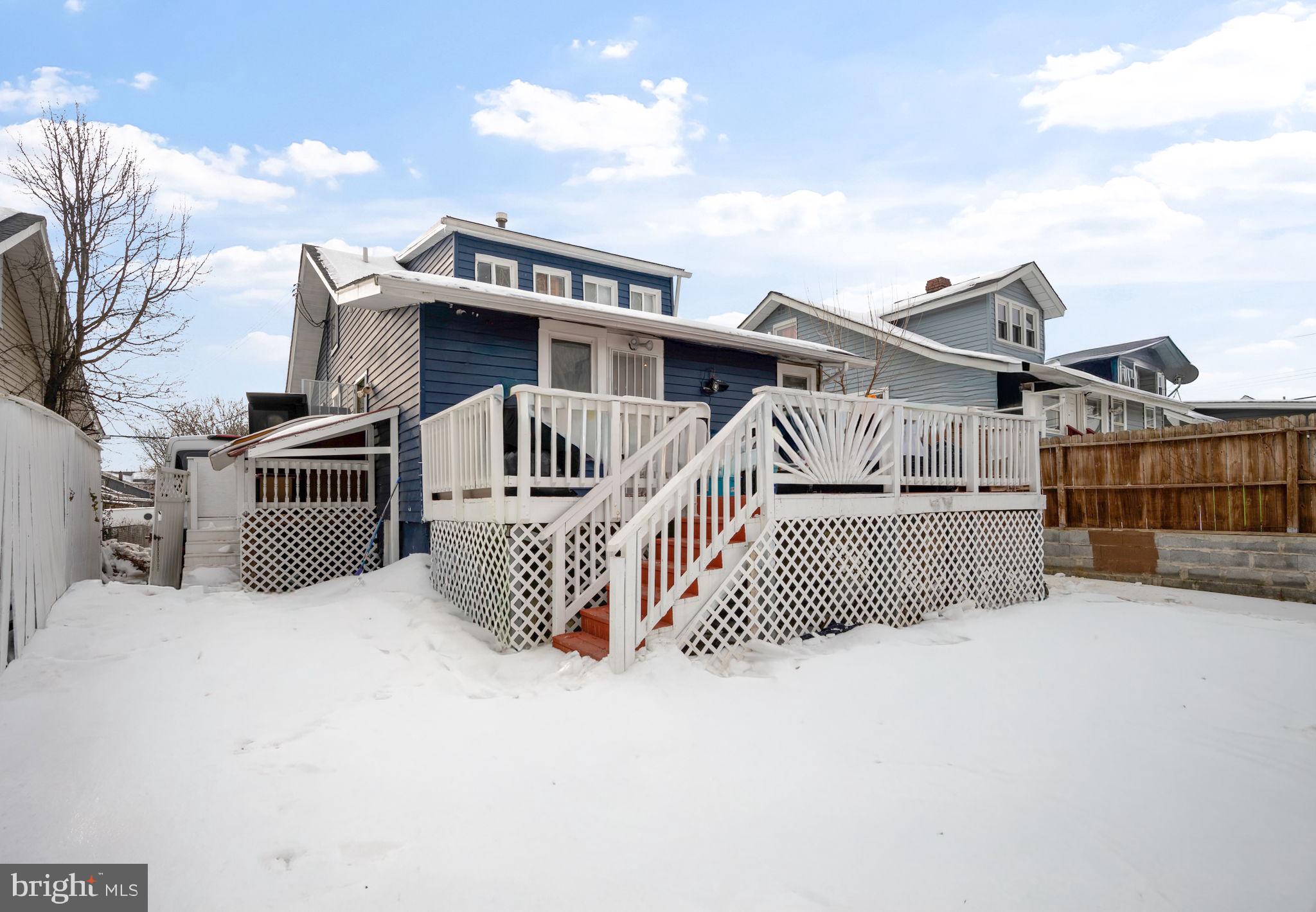 COLMAR MANOR - Residential