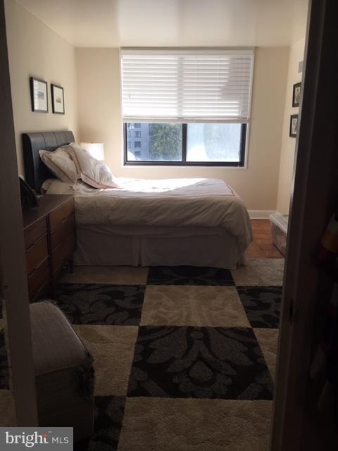 PROMENADE TOWERS - Residential Lease