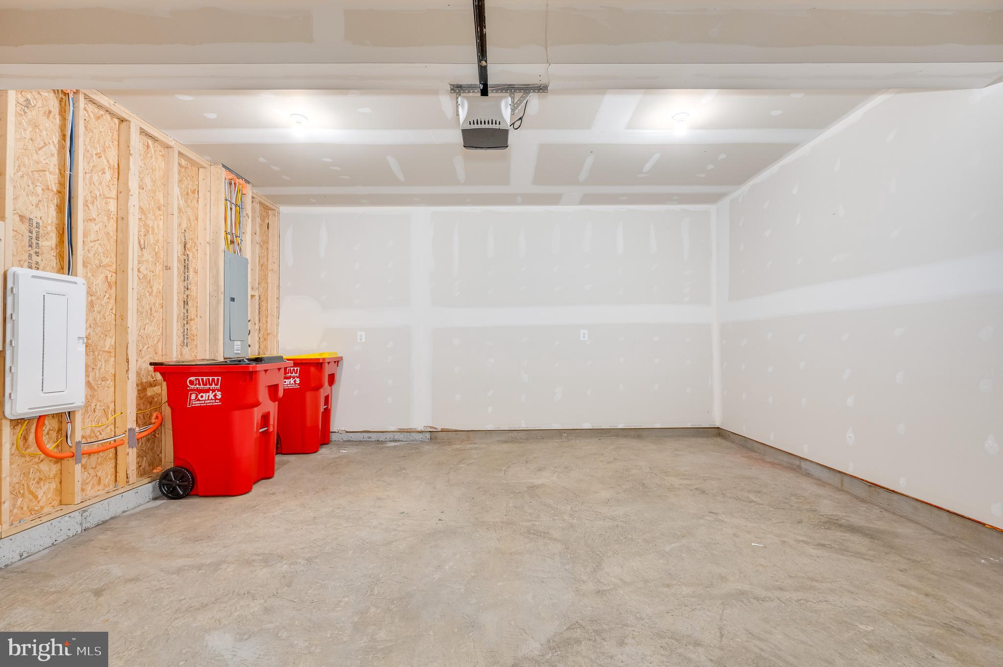 PRESIDENTS POINTE - Residential Lease