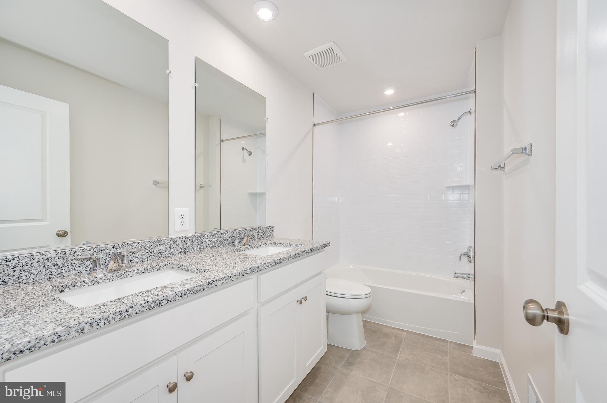 PRESIDENTS POINTE - Residential Lease