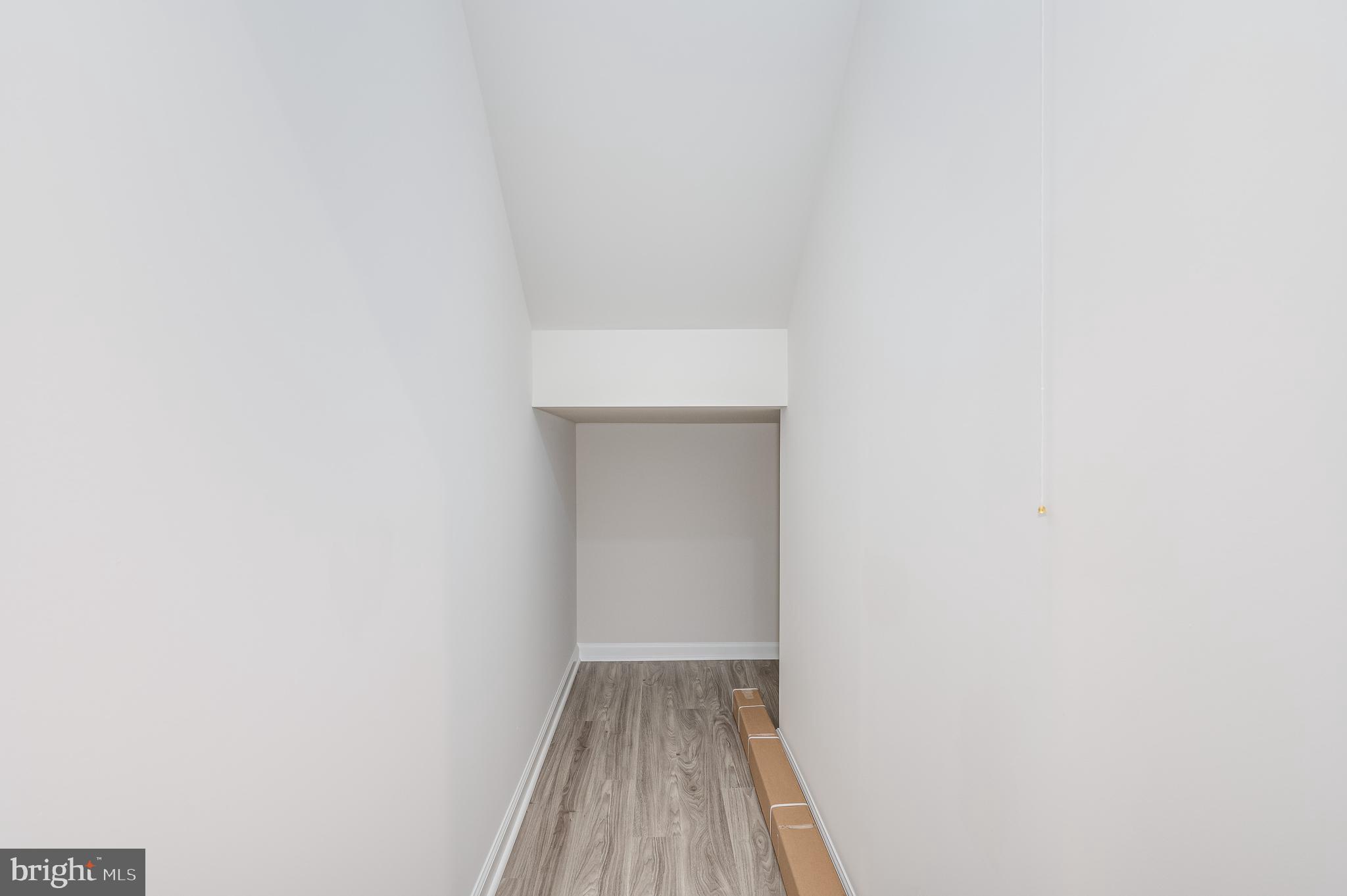 PRESIDENTS POINTE - Residential Lease