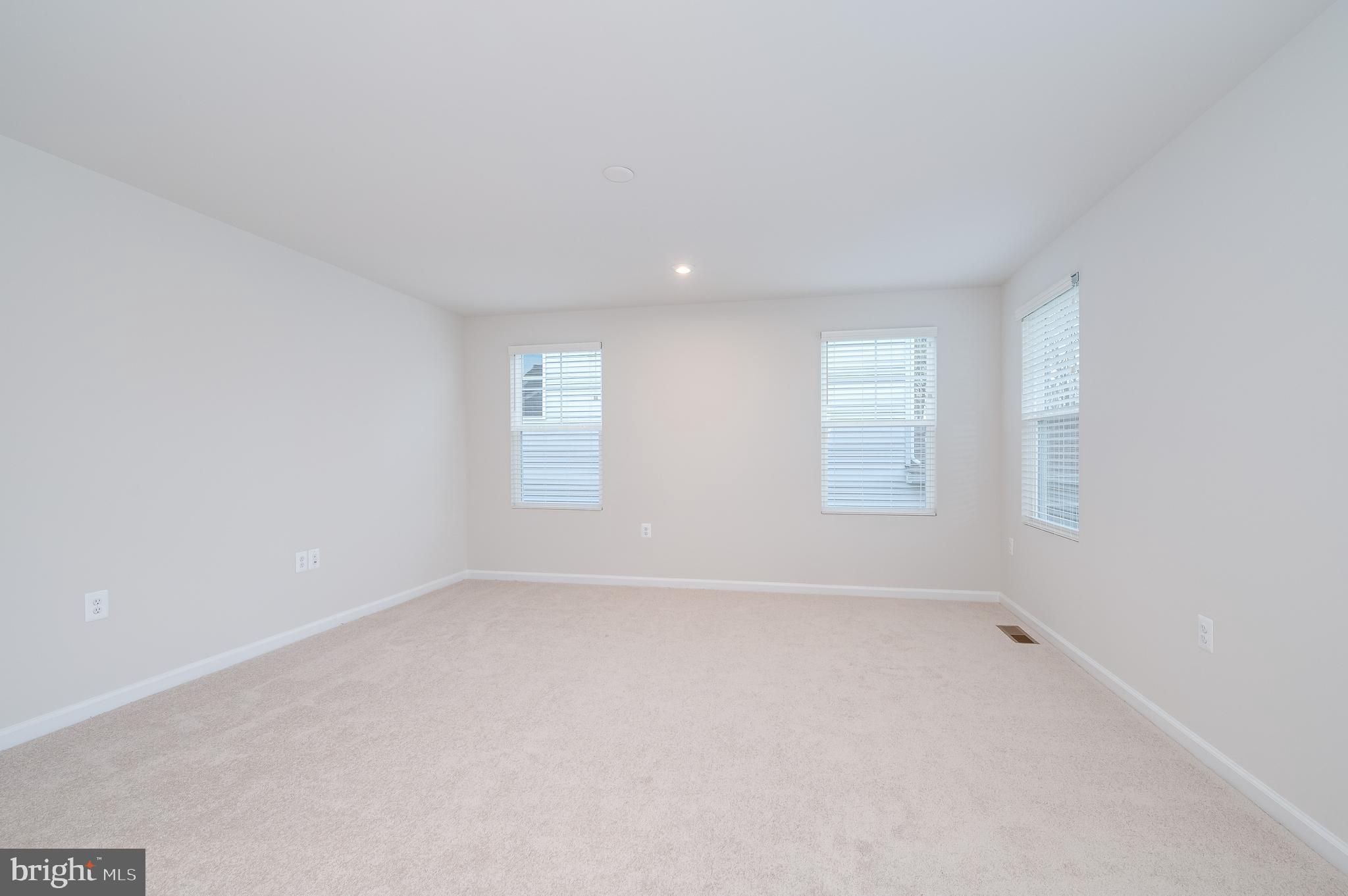 PRESIDENTS POINTE - Residential Lease