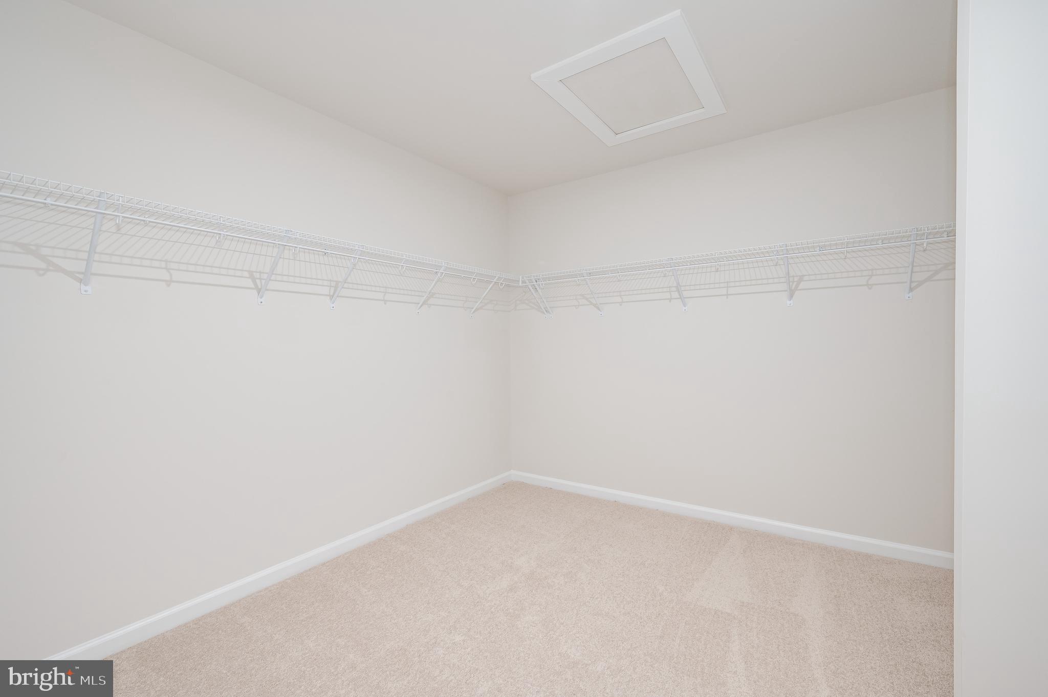 PRESIDENTS POINTE - Residential Lease