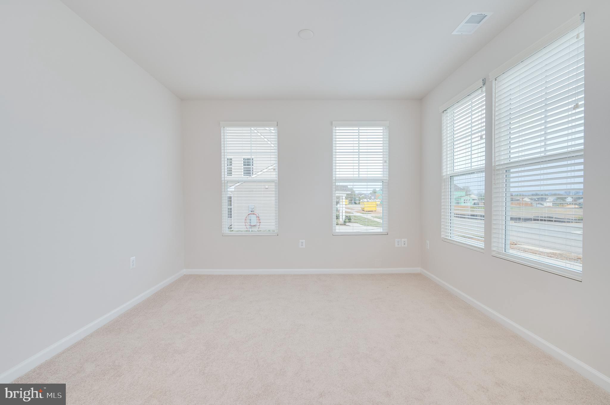 PRESIDENTS POINTE - Residential Lease